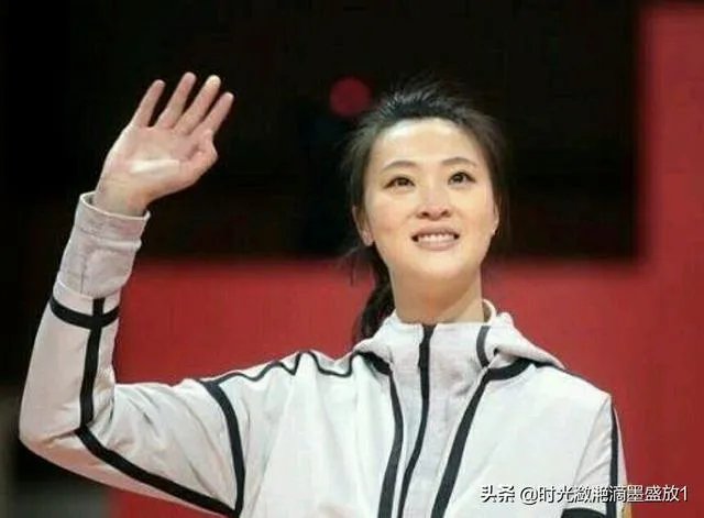女排众多大神中,为什么惠若琪会有隆重的退役仪式?