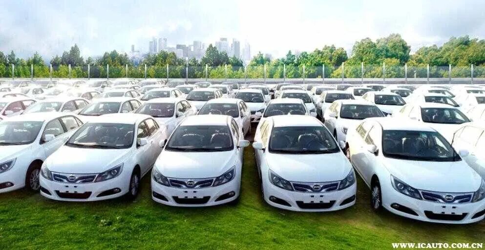 一般租车一天要多少钱？正常租车一天多少钱啊