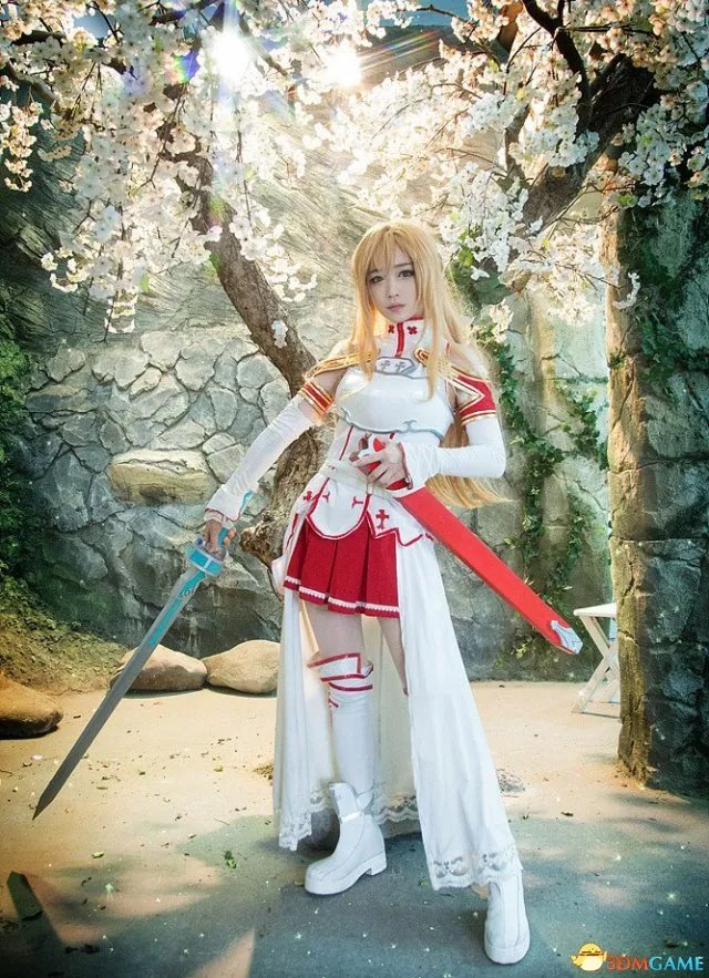 螺旋猫萌神Tomia最新Cos 颜值高穿白丝制服好诱人