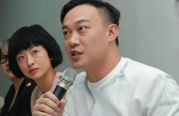 陈奕迅说很久没收入了，但老婆花钱厉害，你怎么看？