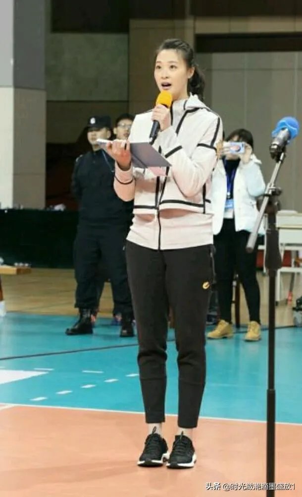 女排众多大神中,为什么惠若琪会有隆重的退役仪式?