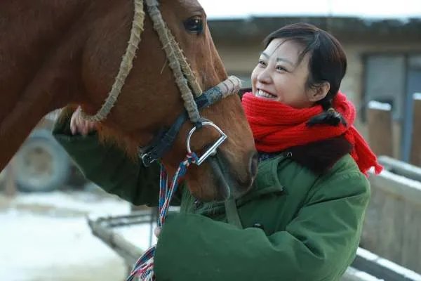 于震、郝蕾温情出演,如何评价《我的二哥二嫂》这部电视剧?