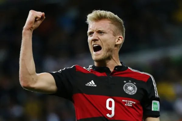 许尔勒为什么那么早退役