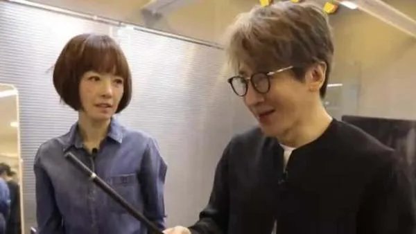 2013年王力宏冲到春晚后台，怒甩刘谦耳光，当年到底发生了什么？