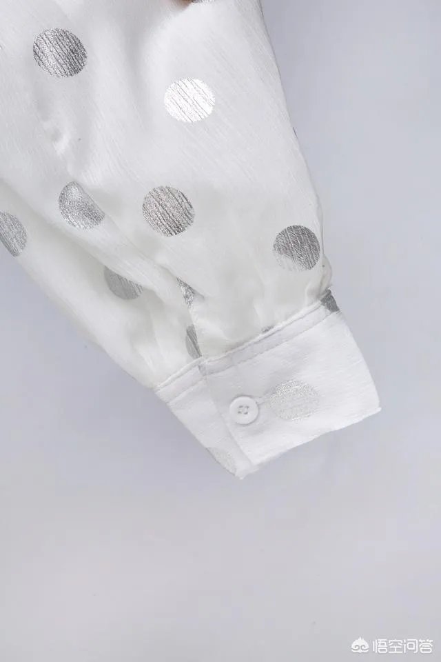 复古的波点裙怎么搭配才好看？