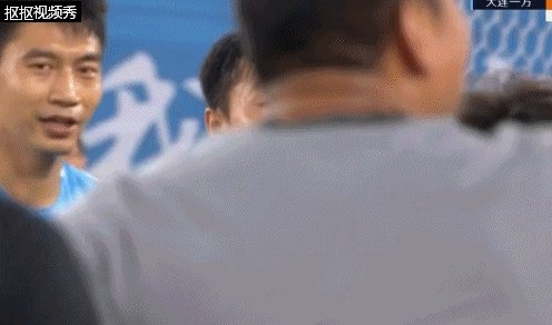 一方与上港一战，秦升与石柯发生冲突，石柯飙国骂，秦升使出英文对骂，你怎么看？