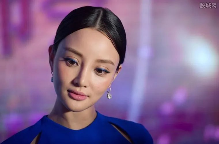 李小璐做头发事件是怎么回事 最后还和贾乃亮离婚