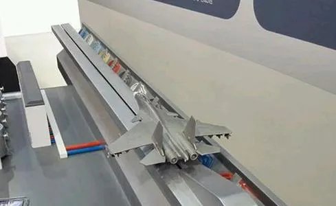 中国第二艘国产航母会直接上电磁弹射器吗？