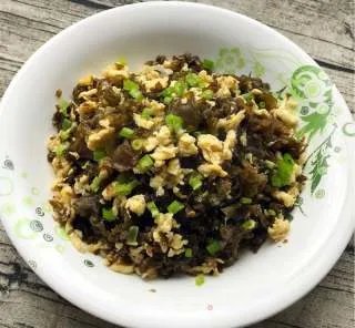 地皮菜炒鸡蛋
