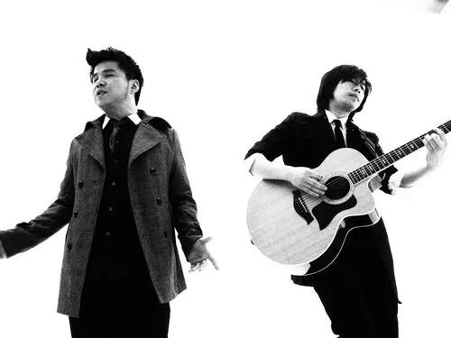 郑钧为水木年华抱不平是怎么回事？