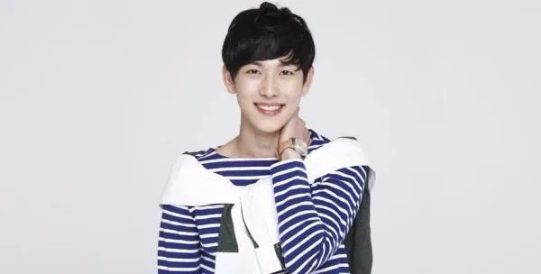 面对服兵役任时完是怎么说的？