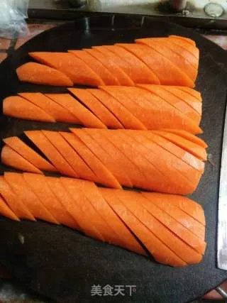 胡萝卜玉米排骨汤