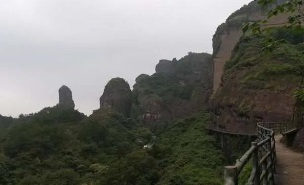 江西省的主要旅游胜地有