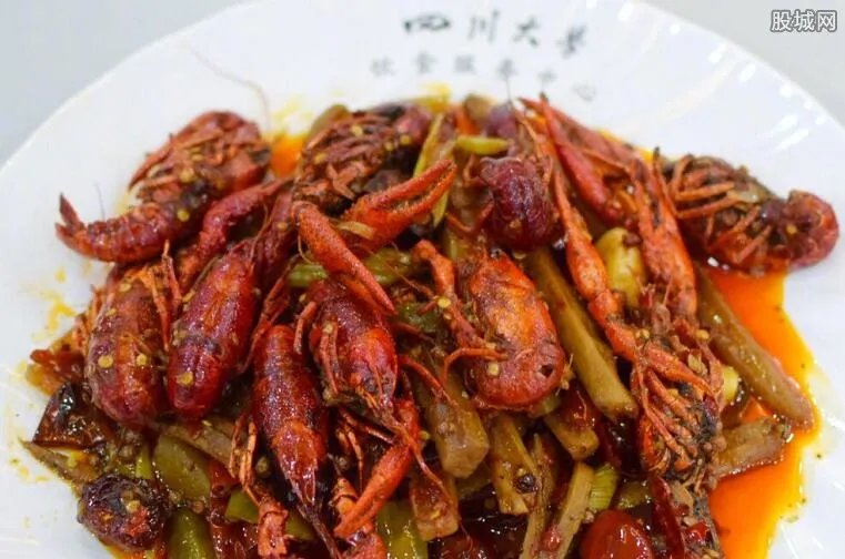 高校食堂推出2元烤扇贝 满足学生舌尖上的需求