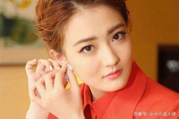 英气逼人的徐璐在之前是一位军人，如果不进娱乐圈，她留在部队会怎么样？