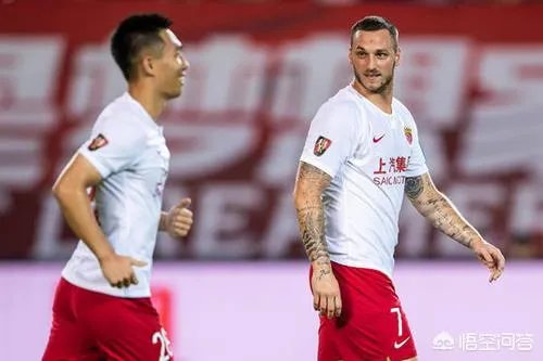 上港今年有多大把握夺取联赛、足协杯、超霸杯、亚冠的冠军？