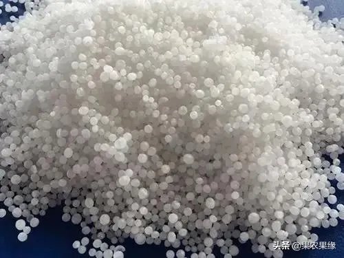 尿素做叶面肥，浓度多少合适？