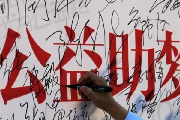 朋友圈里，为什么给“水滴筹”捐款的人越来越少？