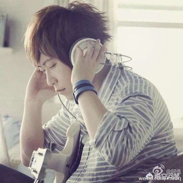 为什么蔡依林会和五月天阿信传绯闻？你觉得他们般配吗？