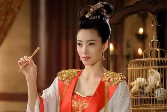 笑翻！史上最尬的穿帮镜头都有哪些？