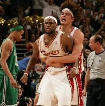 詹姆斯为什么替补一场