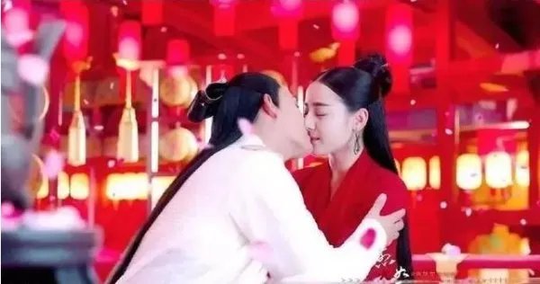 如何评价《烈火如歌》中的“玉自寒”？