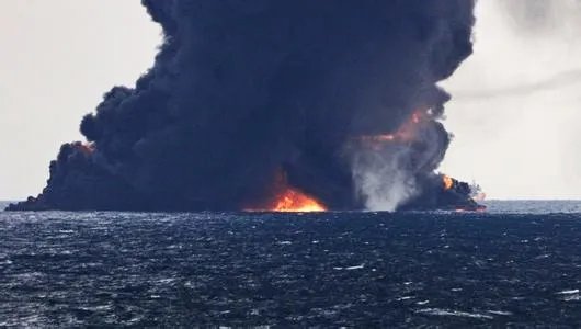 “桑吉”轮全船爆燃后沉没，这场事故的事态会如何发展？