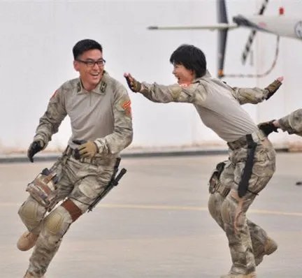 安雅萍老公李飞图片曝光 小编告诉你两人情侣搭档的那些事