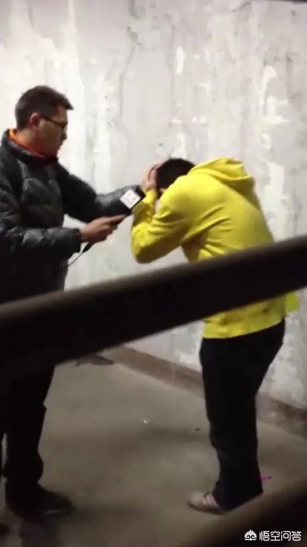 马布里当年在球员通道暴打山西队球迷被围堵大巴车，当时是怎么回事？