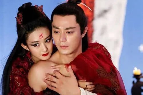 笑翻！史上最尬的穿帮镜头都有哪些？