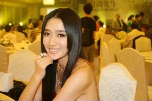 落跑甜心和单寒飞（陈翔）在一起的女主角是谁（照片）