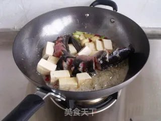 鲶鱼炖豆腐