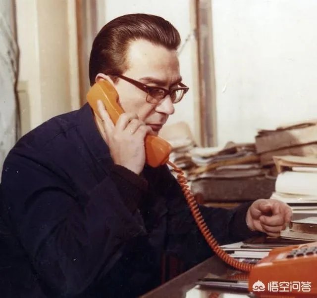 论相貌，王德民和何鸿燊谁帅？