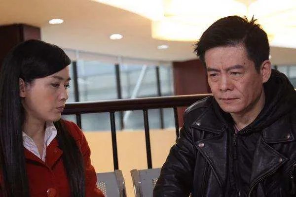 炉石传奇情侣安德罗妮板娘离婚，除了工作还有什么其他原因吗？