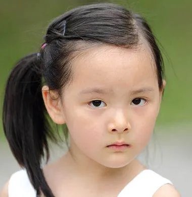 20款小公主发型扎法具体步骤是什么？