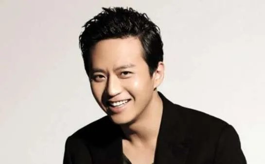 《银河补习班》是穿越题材的电影吗？剧情主要讲了什么