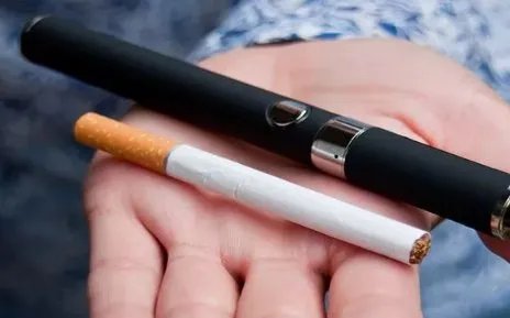 官方禁止电商平台销售电子烟，电子烟和普通烟哪个危害更大？