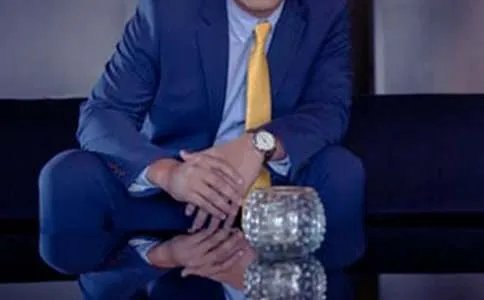 浼佷笟瀹舵灄鏂囬暅鍚嶄汉鏁呬簨