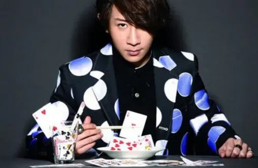 2013年王力宏冲到春晚后台，怒甩刘谦耳光，当年到底发生了什么？