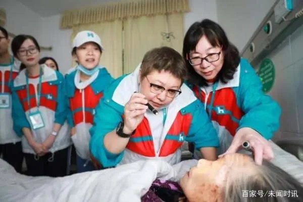 韩红为武汉募捐1.43亿元，倾家荡产的背后，揭露了什么？