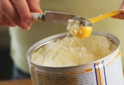 出生12天的婴儿，一般要喂多少毫升的奶粉量