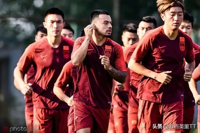 国足热身赛4：1大胜缅甸，不过半场却踢了个0：1，你怎么看？