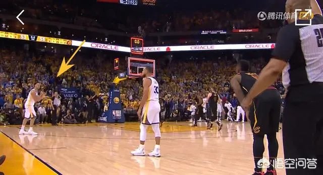 库里在总决赛第一场投压哨超远三分时，汤普森看上去比库里还紧张，怎么评价这种友谊？