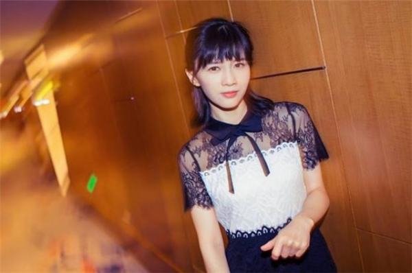 papi酱近期在做什么？怎么感觉她越来越不火了？