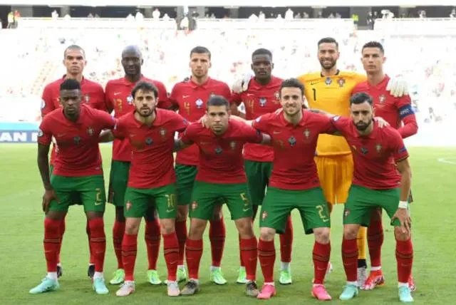 欧洲杯1/8决赛对阵出炉！多组强强对话，哪些球队能挺进八强？