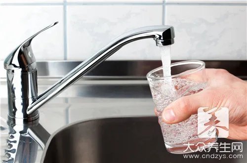 煮水壶的水垢怎么清理