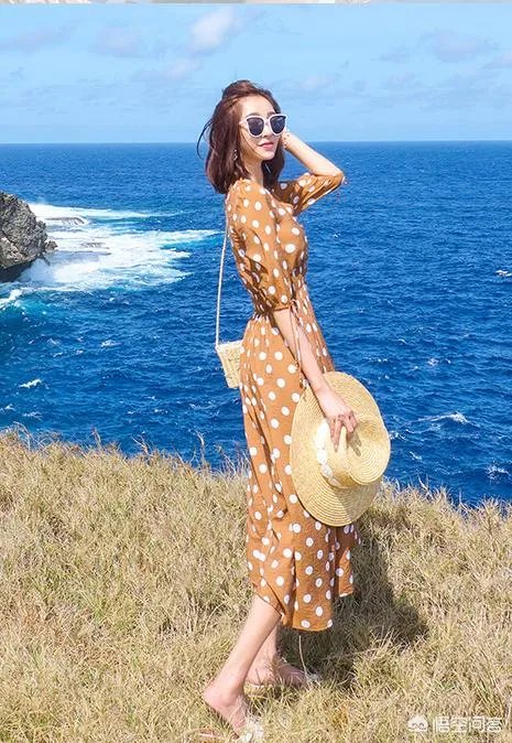 复古的波点裙怎么搭配才好看？
