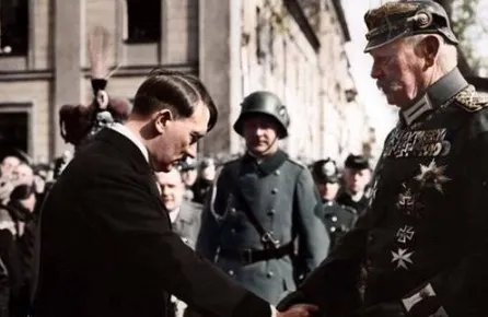 让希特勒都害怕的人是谁？希特勒为什么不敢直视兴登堡？