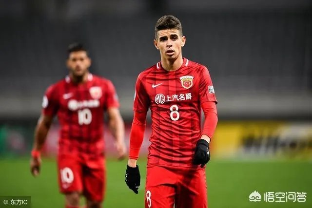 一方与上港一战，秦升与石柯发生冲突，石柯飙国骂，秦升使出英文对骂，你怎么看？