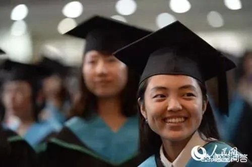 博士学历怕吓着男方，家长只敢说是硕士，这背后的原因是什么？